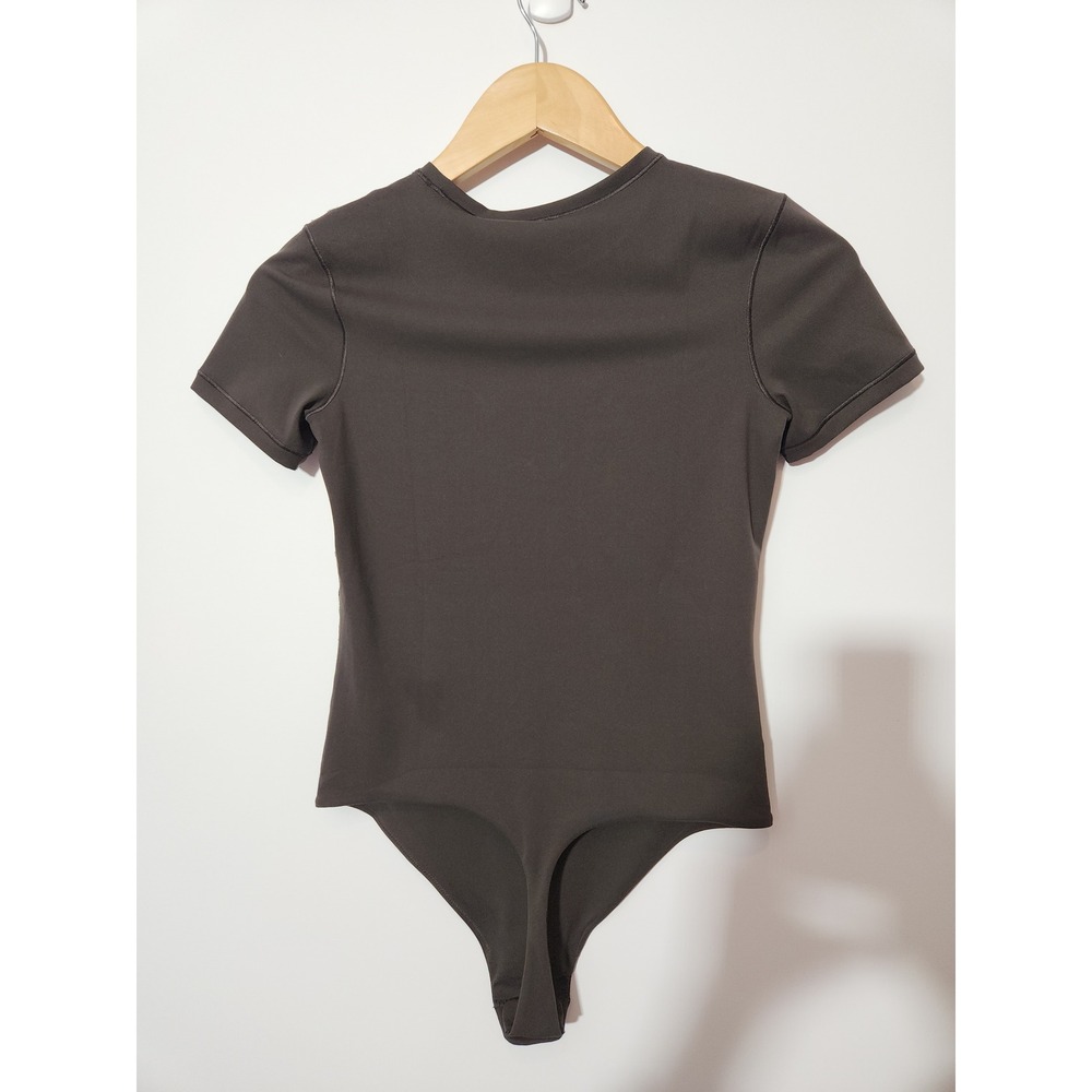 Athleta BodyMove Short Sleeve Crew Bodysuit Truffle Brown XS New - Picture 7 of 9